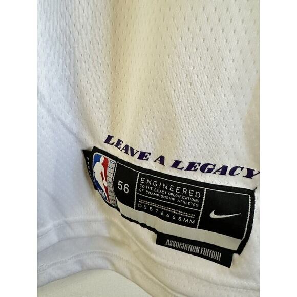Nike NBA Los Angeles Lakers LeBron James #23 Swingman Jersey White Size XXL - Picture 6 of 11